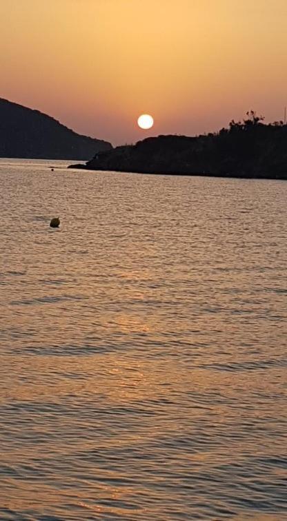 Iasonas View Studio Néa Péramos Bagian luar foto